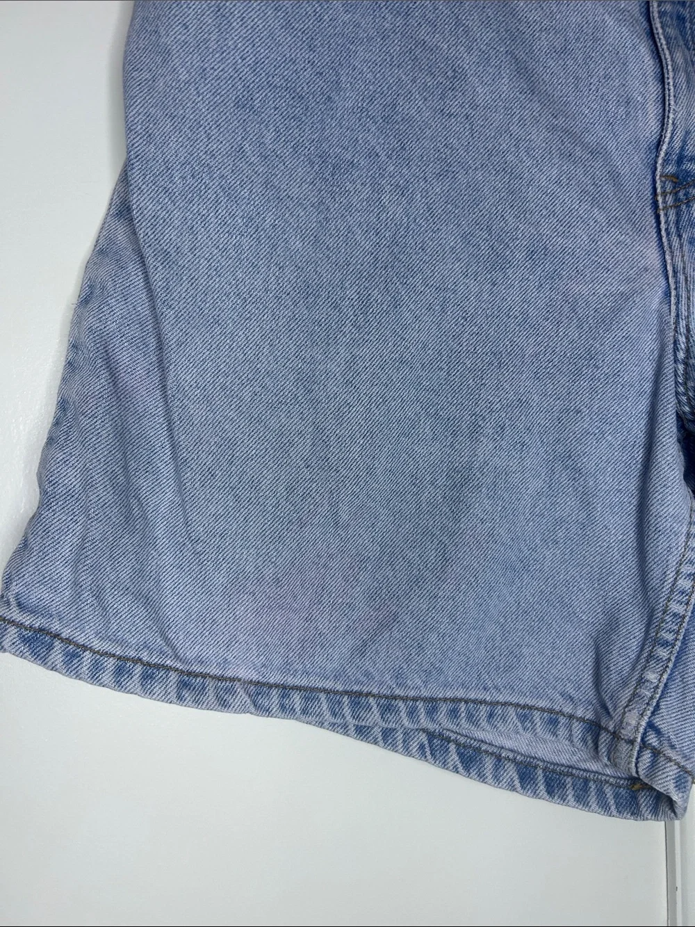 Vintage 90s Levi's Light Wash Denim Shorts | High Rise Mom Shorts | Orange Tab - Picture 4 of 12